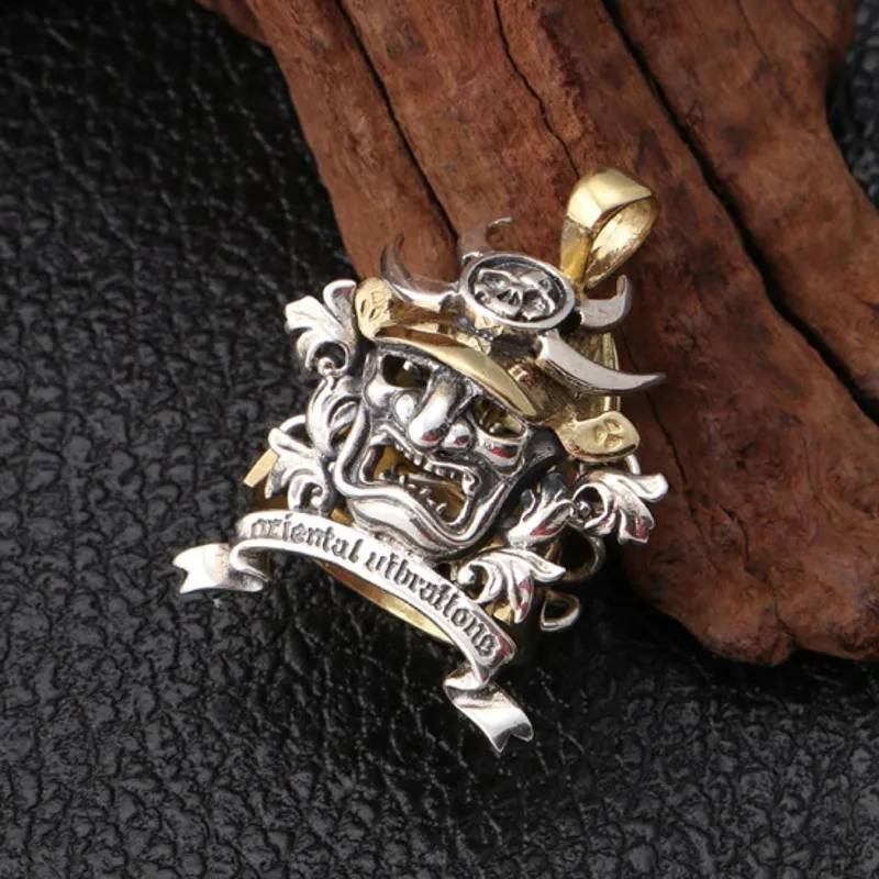 Мужской кулон в виде маски самурая из чистого серебра 925 пробы с инкрустацией