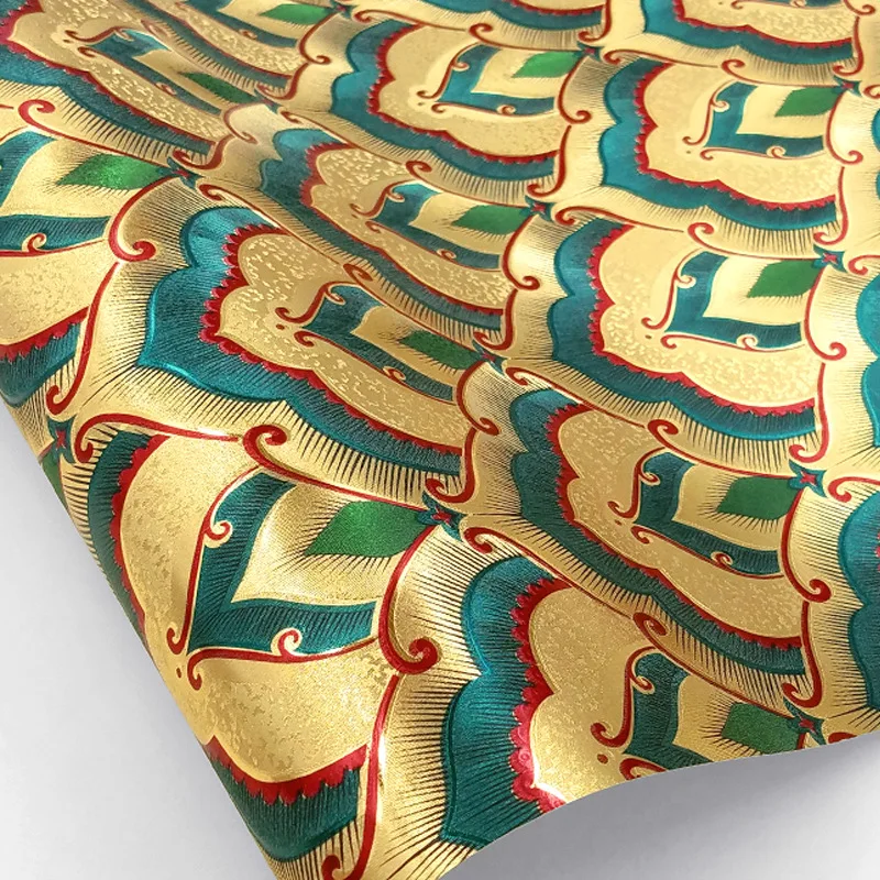 

beibehang Gold foil wallpaper Buddha hall reflective golden auspicious clouds living room KTV ceiling dining room background