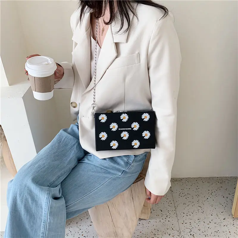 

Women Pu Shoulder Bag Girls Small Box Shape Handbags Women Chain Messenger Bags Ladies Fashion Daisy Printed Small Square Bag