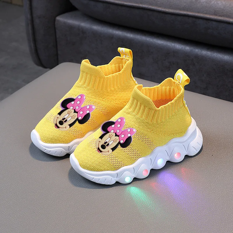 Обувь на нескользящей мягкой подошве с изображением Минни и Микки Мауса из