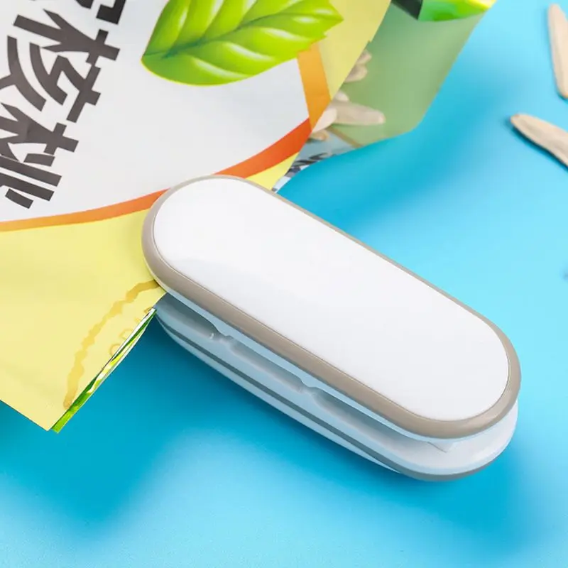 

Mini Portable Hand Pressure Heat Plastic Bag Impluse Sealer Food Packing Handheld Multifunction Easy Operation Sealing