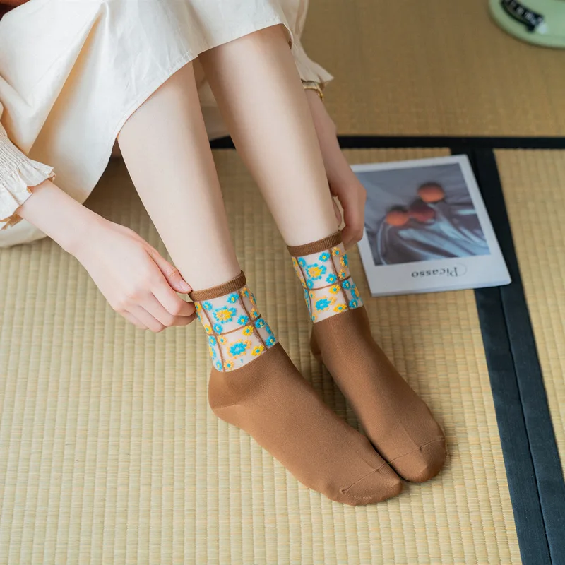 Прозрачные носки для весны и лета забавные Женские носочки с маленькими цветами
