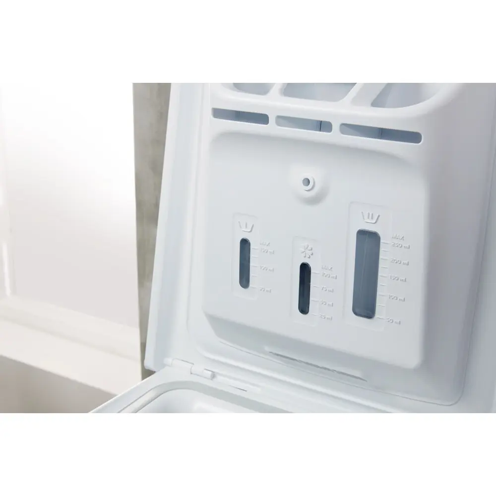 Стиральная машина Indesit BTW A51051 (RF) |