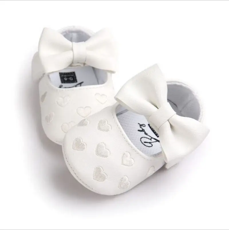 

Baby Shoes Toddler Girls Booties Newborn PU Crib Shoes Kids Bowknot Soft Sole Prewalker Heart Shape Infant First Walkers