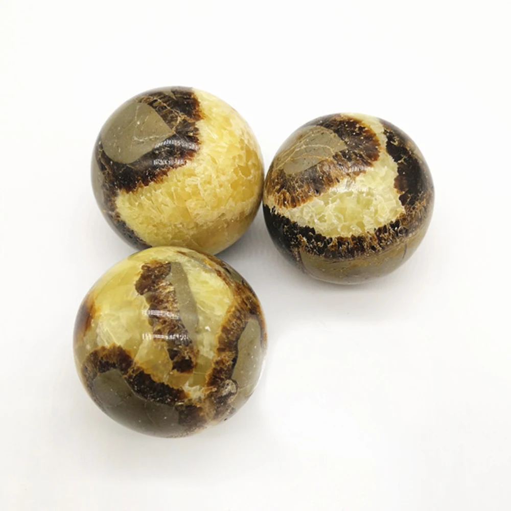 Натуральный септарийский шар кварц хрусталь сфера минеральный магнитный