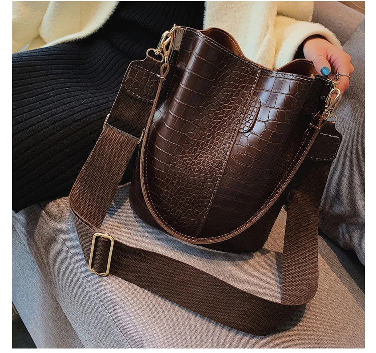 

Alligator Handbags Women Big Capacity Pu Leather Messenger Shoulder Bags Women Bucket Casual Solid Crocodile Woman Handbag Purse