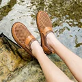 Mężczyźni obuwie trampki moda mężczyźni oddychające lekkie letnie mokasyny odkryty plaża Mesh mężczyźni buty Zapatos De Hombre Big S