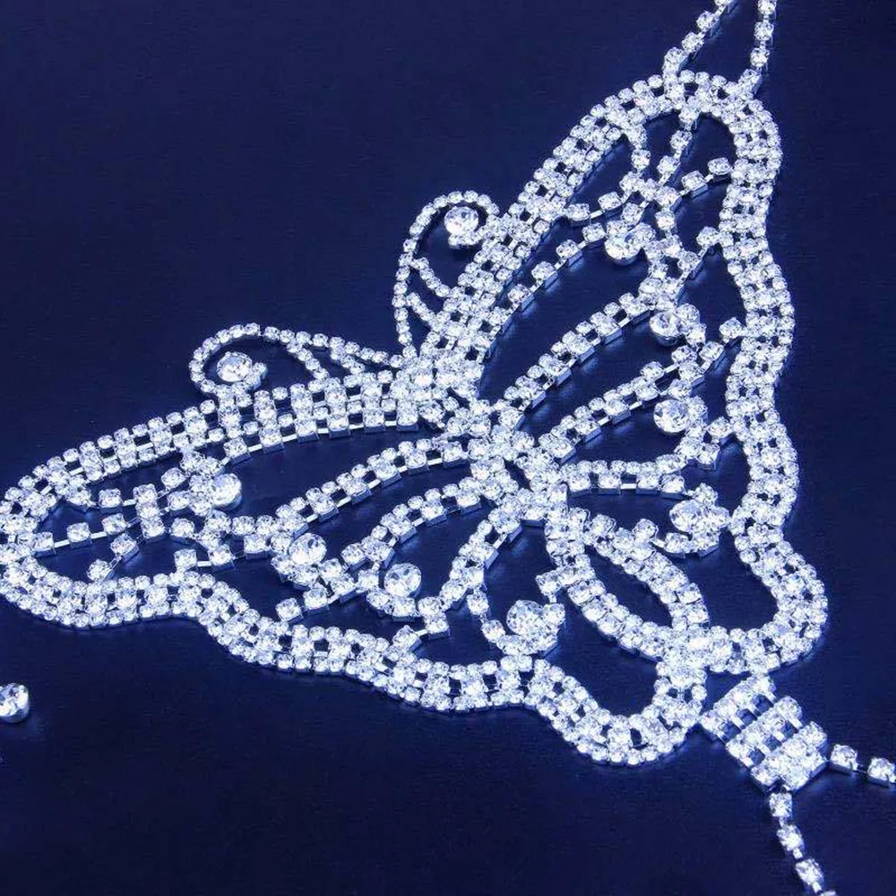 

2020 Ins Full Rhinestone Butterfly Sexy Body Chain Bikini Bra for Women Luxury Crystal Body Jewelry Waist Chains Underwear Set
