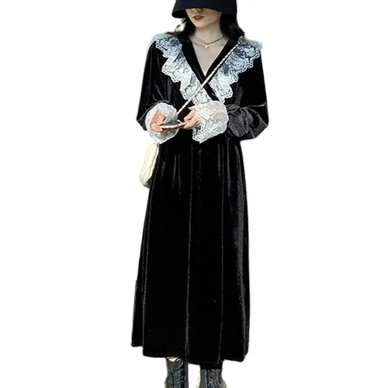 

2021 New French Dress Female Autumn and Winter Retro Waist V-neck Lace Stitching Velvet Mid-length Skirt Fashion Temperament