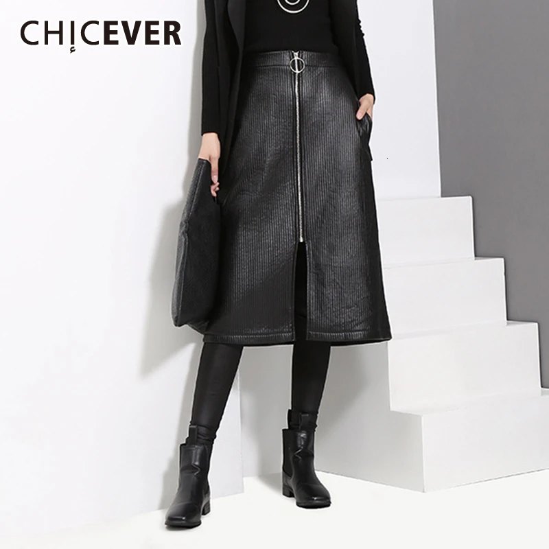 

CHICEVER Женская юбка из искусственной кожи в Корейском стиле с высокой талией, повседневная юбка большого размера до колена с длинной молнией, ...