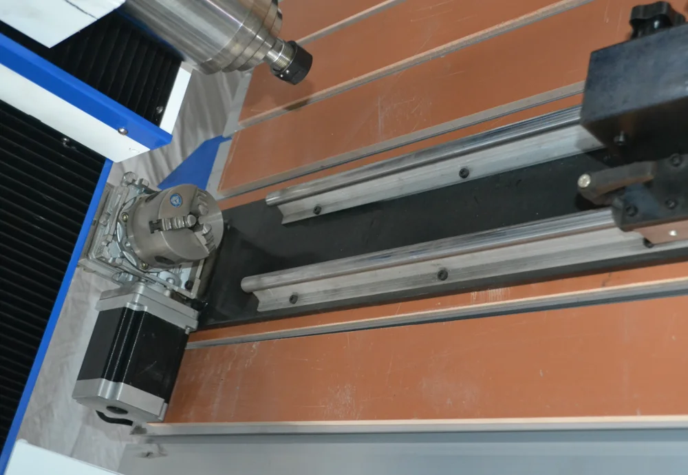 Система водяного охлаждения 6090 кВт мини 4-осевой гравировальный станок с