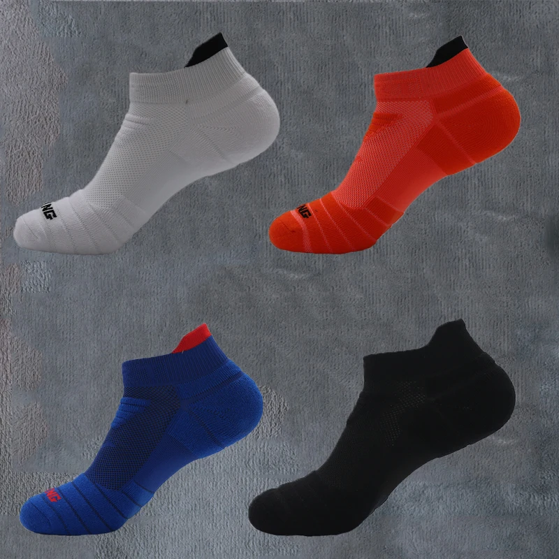 

4 pairs Male, male, basketball, sweat, waterproof, sports, running, walking, female, cotton socks, sports, no sweat