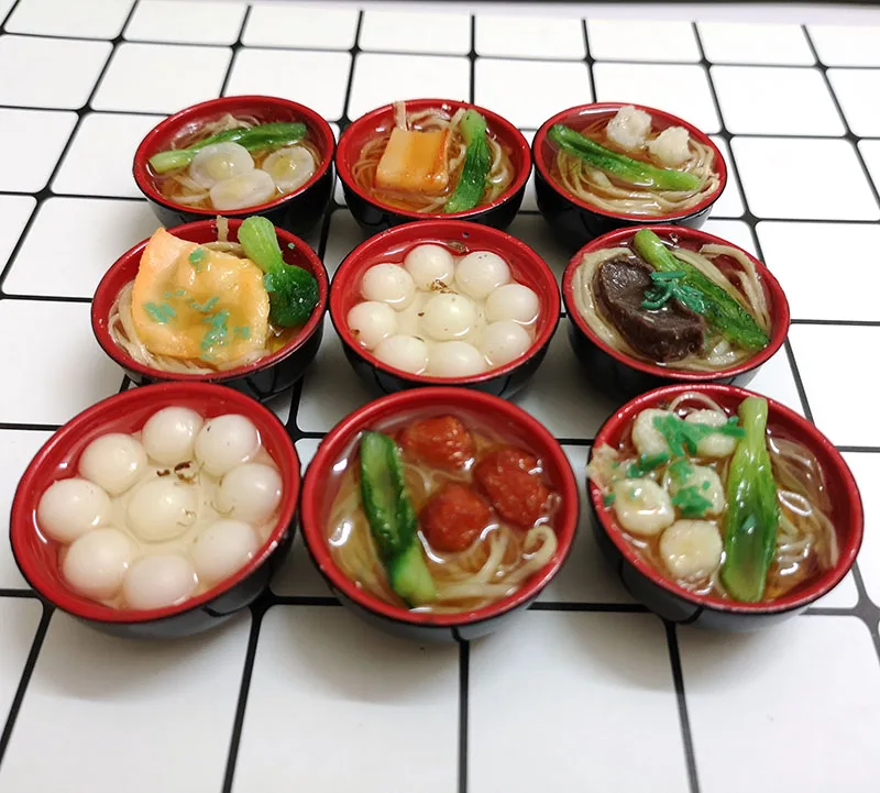 2 шт 1/6 шкала миниатюрная лапша с палочками для еды для кукольного дома кухня для Барби blyth bjd кукла для детей - Цвет: Noodles