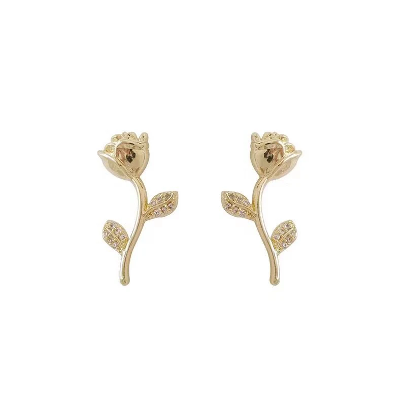 

Vintage Metal Romantic Roses Flower Earrings Korean Exquisite Rhinestone Leaf Stud Earrings for Fashion Women Girls Ear Jewelry