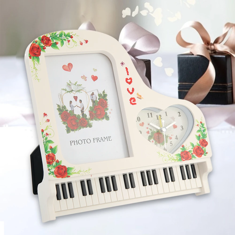 

Upright Piano Type Clock Wedding Party Ornaments Valentine Gift (Random)