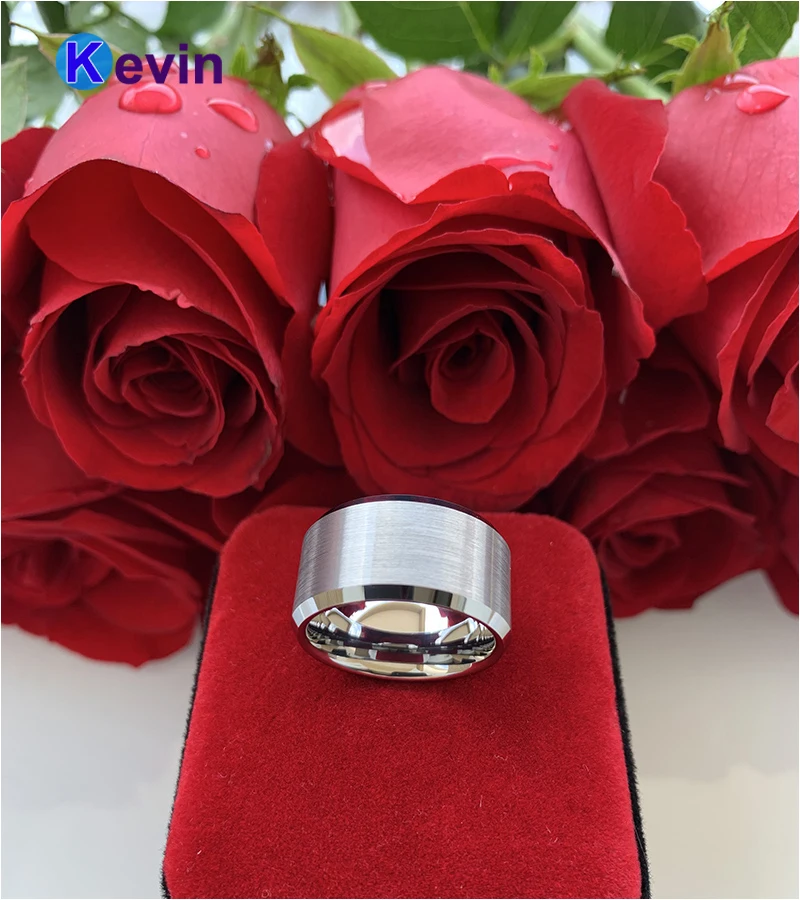 Большое мужское кольцо из вольфрама обручальное скошенные края и отделка кисти 10