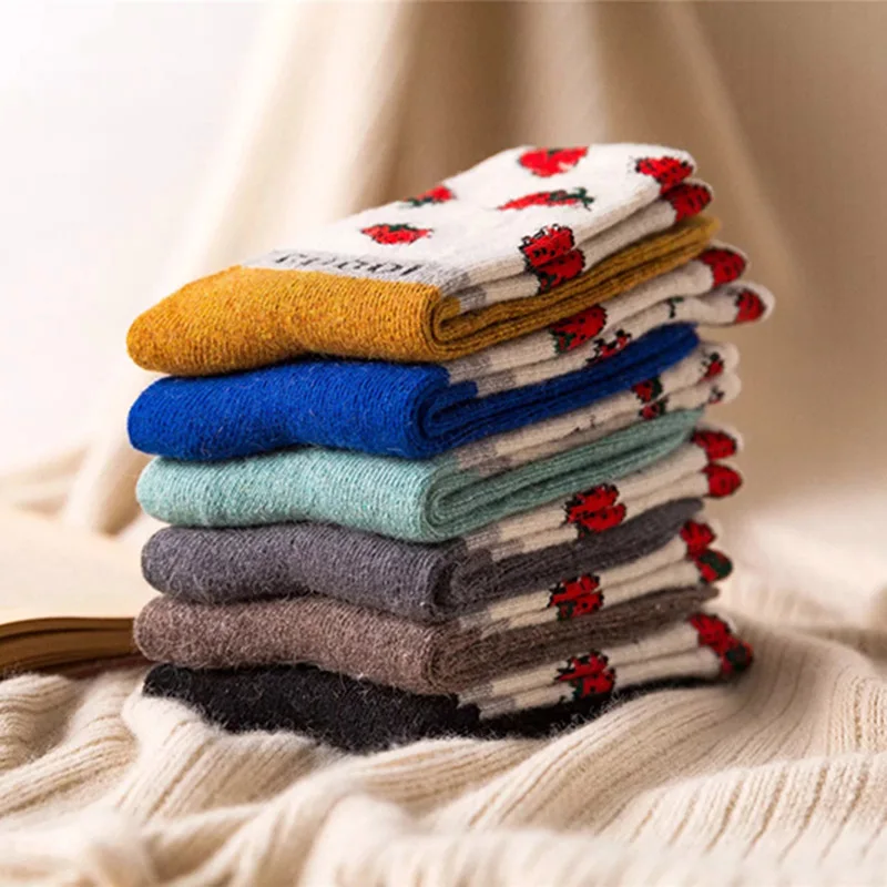 

Autumn Winter New Product Japanese Harajuku Women Socks Cartoon Strawberry Keep Warm Breathable Fashion Calcetines Mujer
