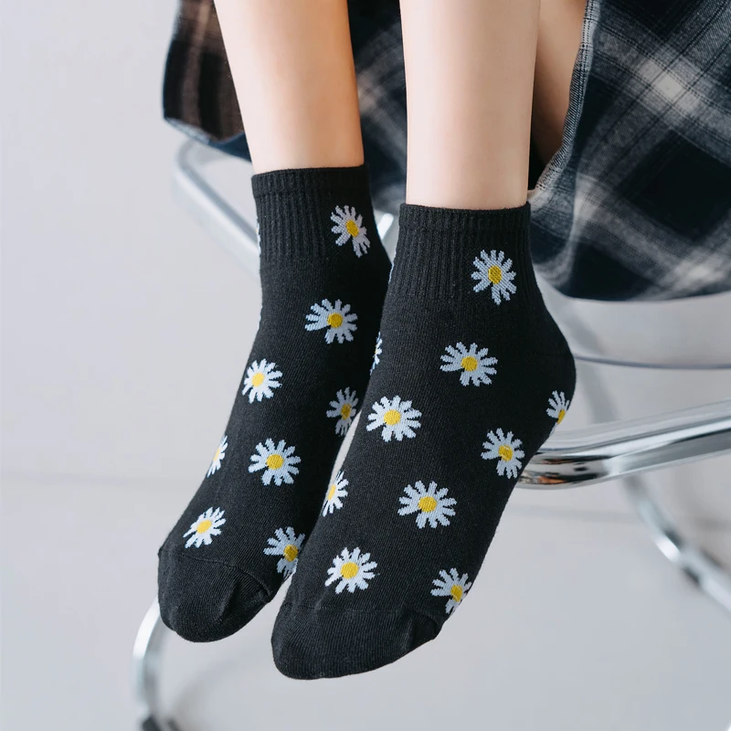 1 пара новые милые хлопковые модные носки для девочек с маргариткой и вышивкой