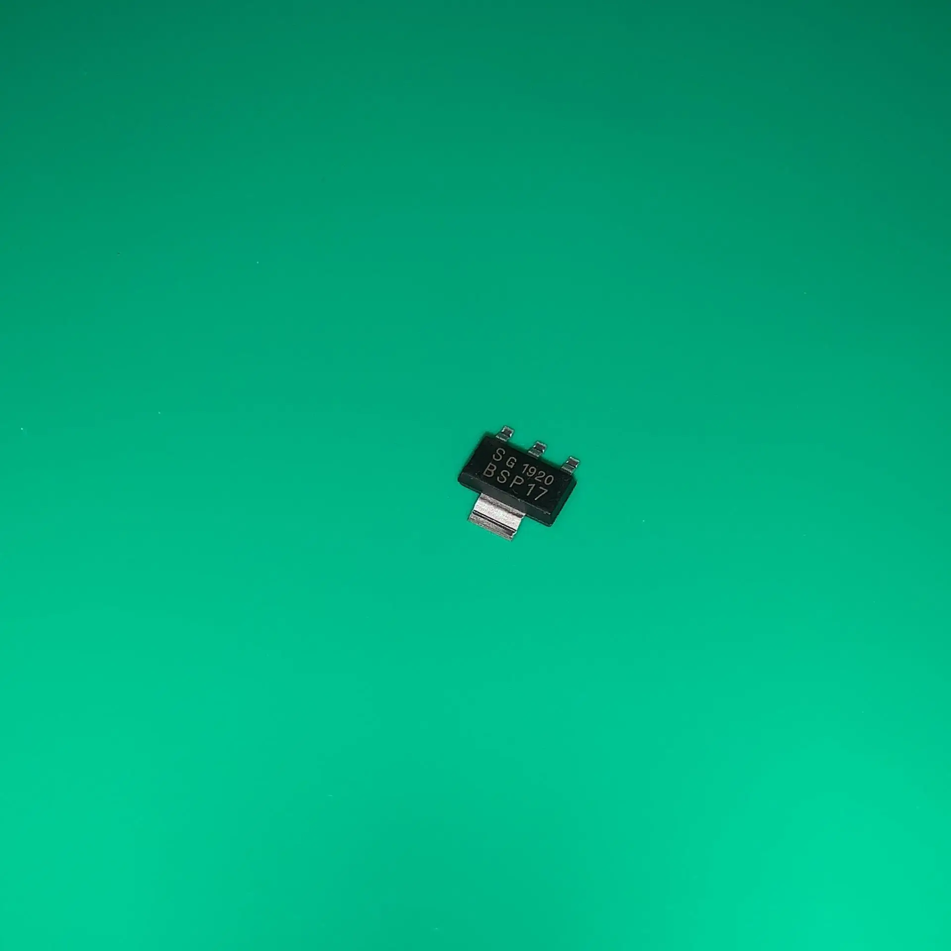20 шт./лот BSP17 СОТ-223 BSP 17 транзистор малых сигналов N канальный Повышение Режим