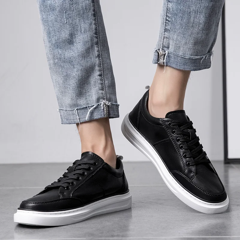 

New Board Shoes Men's White Shoes Outdoor Sneaker Student Skateboard Shoes 38-44 Leather Flats Classic Loafers Men *