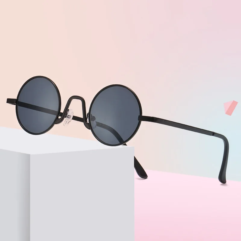 

BEGREAT Children's Sunglasses with Metal Frame for Kids Outdoor Gafas De Sol Lentes De Sol Vintage with Chain Retro Round