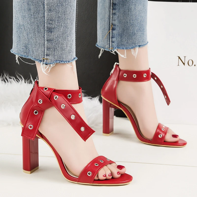 2018 г. летние элегантные модные женские кожаные босоножки на высоком толстом