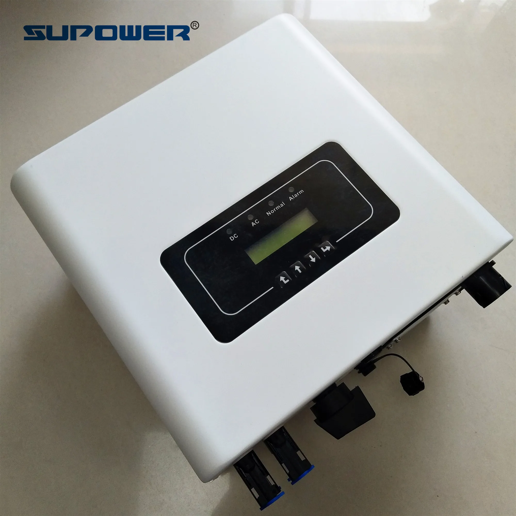 Водонепроницаемый однофазный инвертор IP65 5000 Вт для подключения солнечной сети с