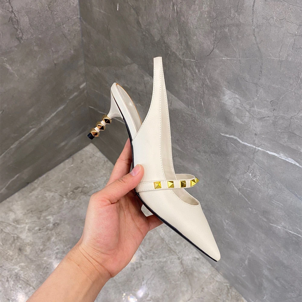 

Plus Size 34-41 Women's Shoes Pointed Toe Thin Sandals Genuine Leather Women's Pumps Rivet Design Ladies Sandals