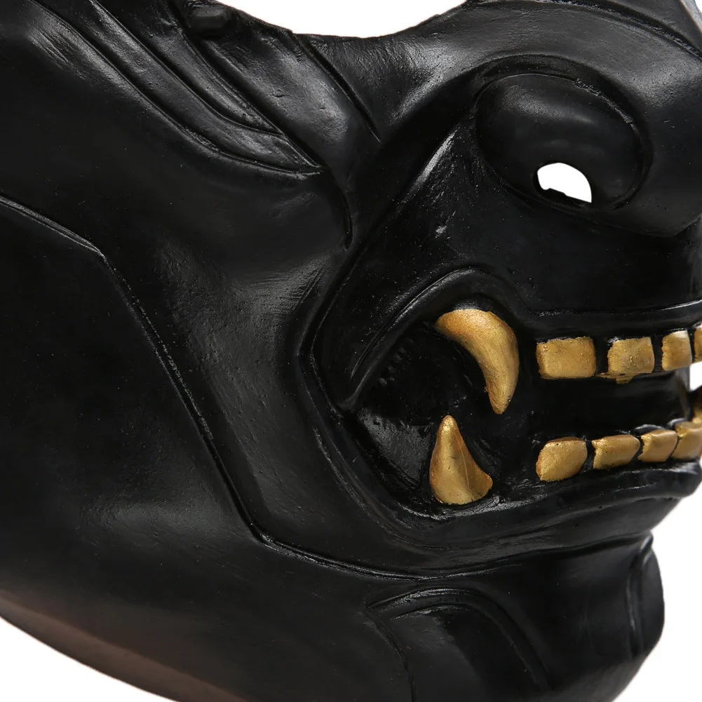 

Costumes & Accessories