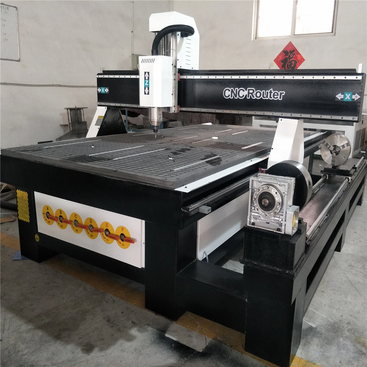 Недорогой 4-осевой станок с ЧПУ Mach3/ 1325 Китайский фрезерный для резки ДВП