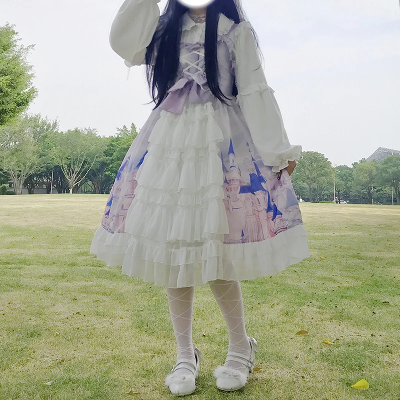 Винтажное платье в стиле &quotЛолита&quot викторианском с бантом виде неба и города