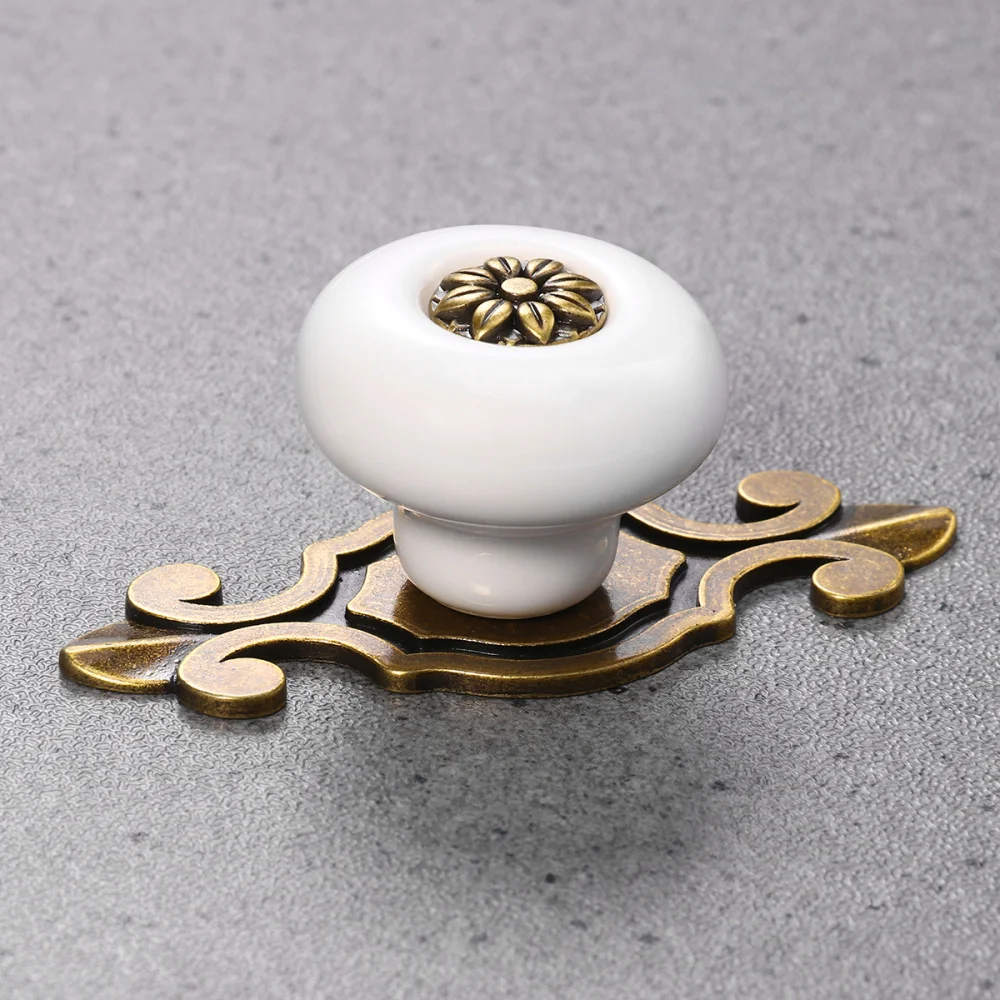 

OUNONA 8pcs Vintage Retro Style Kitchen Cabinet Cupboard Drawer Door Knobs Metal Handles (White+Tanned)