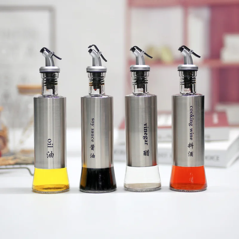 

300ml Stainless Steel Oil Bottle Kitchen Soy Sauces Vinegar Wine Seasoning Bottle Leakproof Spout Can Bottle Herb Spice Tool
