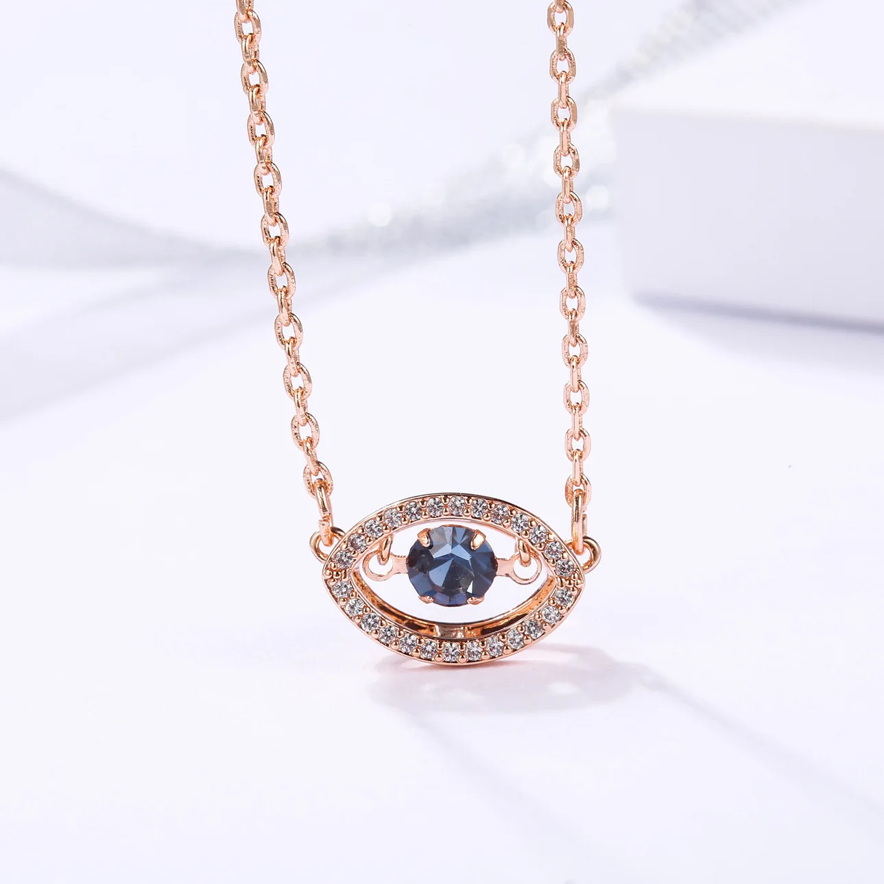 

High Quality SWA Woman Mysterious Eye Protective Heart Crystal Necklace Glamorous fashion jewelry