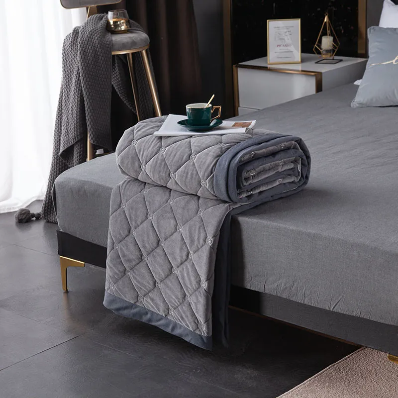 

Luxury Gray Pink Yellow Green Soft Comfortable Flannel Fleece Bedspread Bed Cover Bed Sheet/Linen Velvet Summer Quilt Blanket