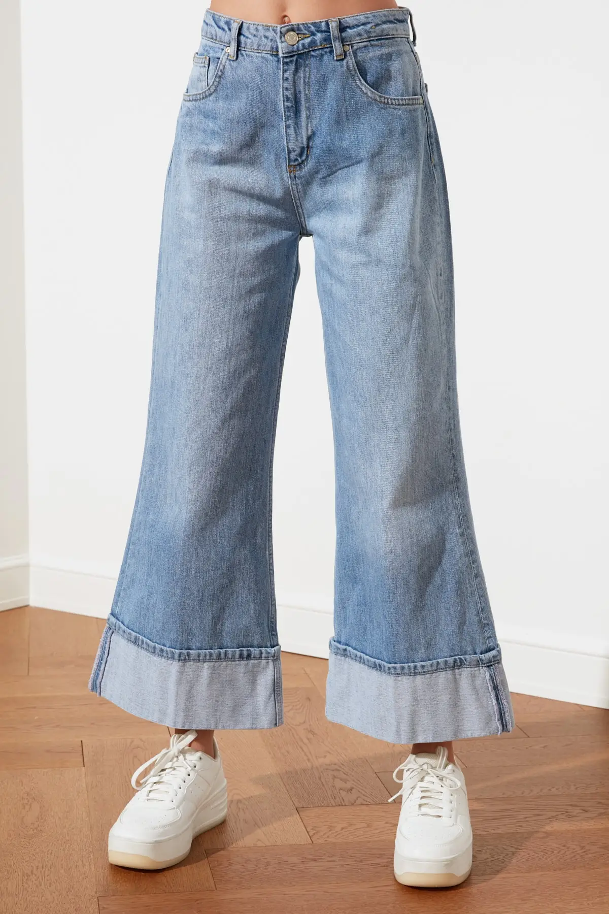 

Trendyol Pettitoes Fold High Bel Wide Leg Jeans TWOSS21JE0101