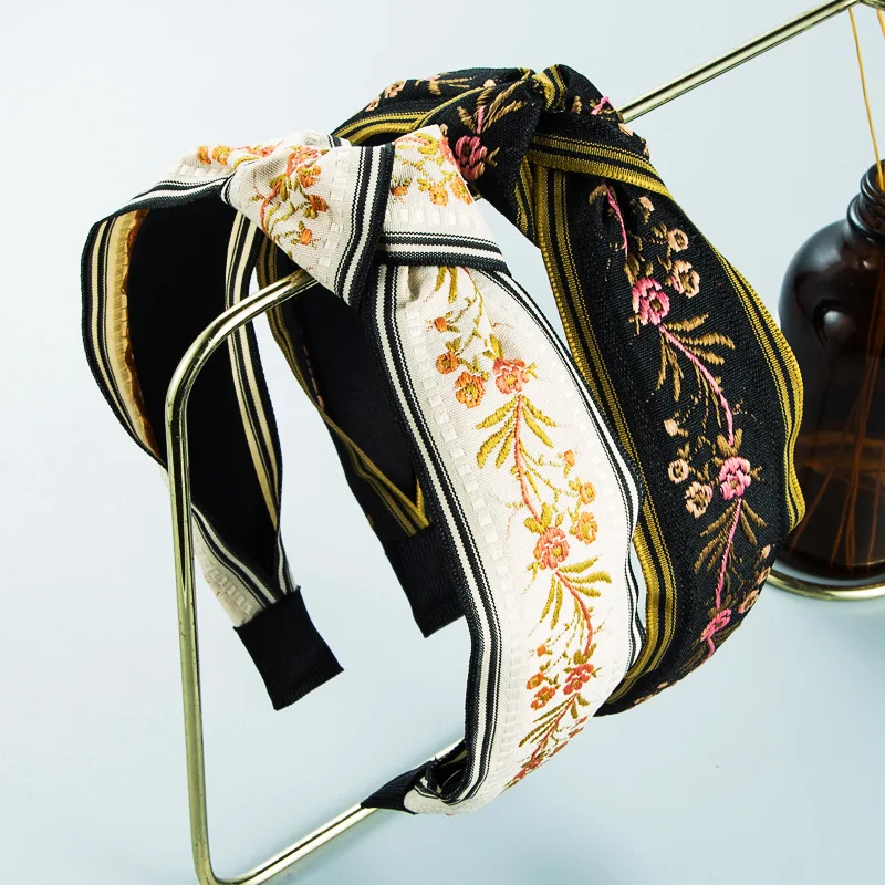 

New Korean Style Ethnic Flower Embroidery Knotted Fabric Headbands For Women Ladies Retro Hairpin Hair Accessories Gifits