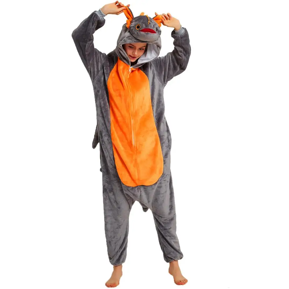 Серая футболка с изображением героев мультфильма Как приручить дракона