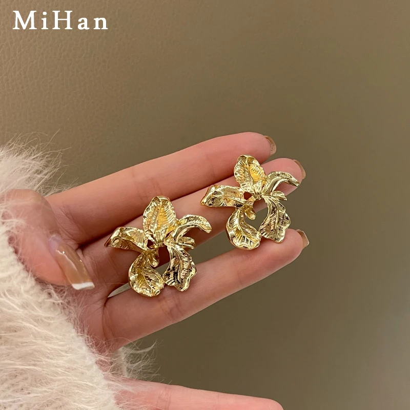 

Mihan S925 needle Sweet Jewelry Flower Earrings 2021 New Trend Elegant Golden Plating Drop Earrings For Girl Lady Gifts