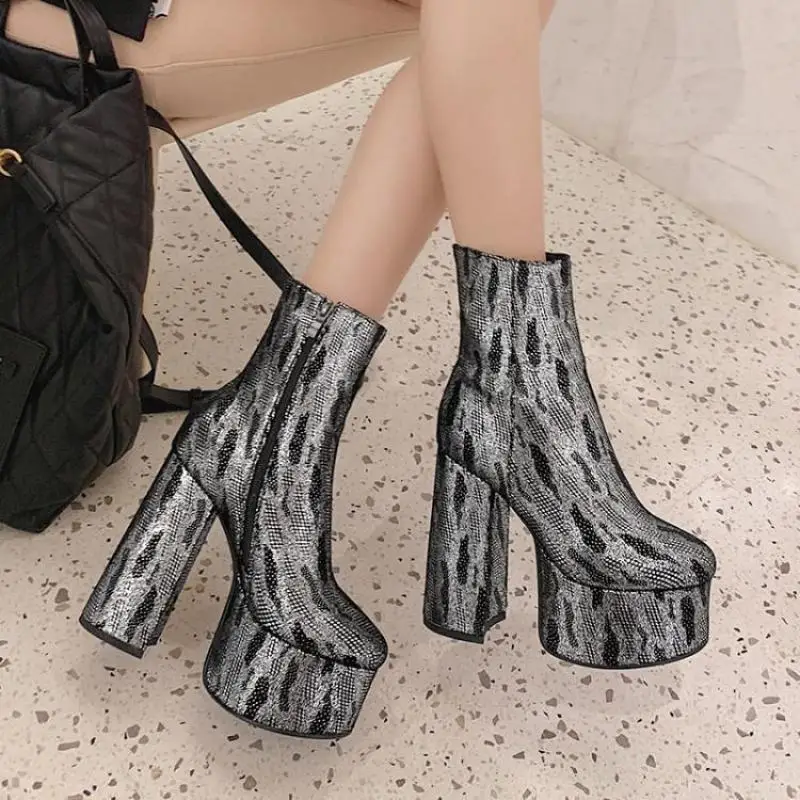 

Женские ботинки на очень высоком каблуке, осенне-зимние ботинки на толстой подошве и платформе, обувь на квадратном каблуке, 2021