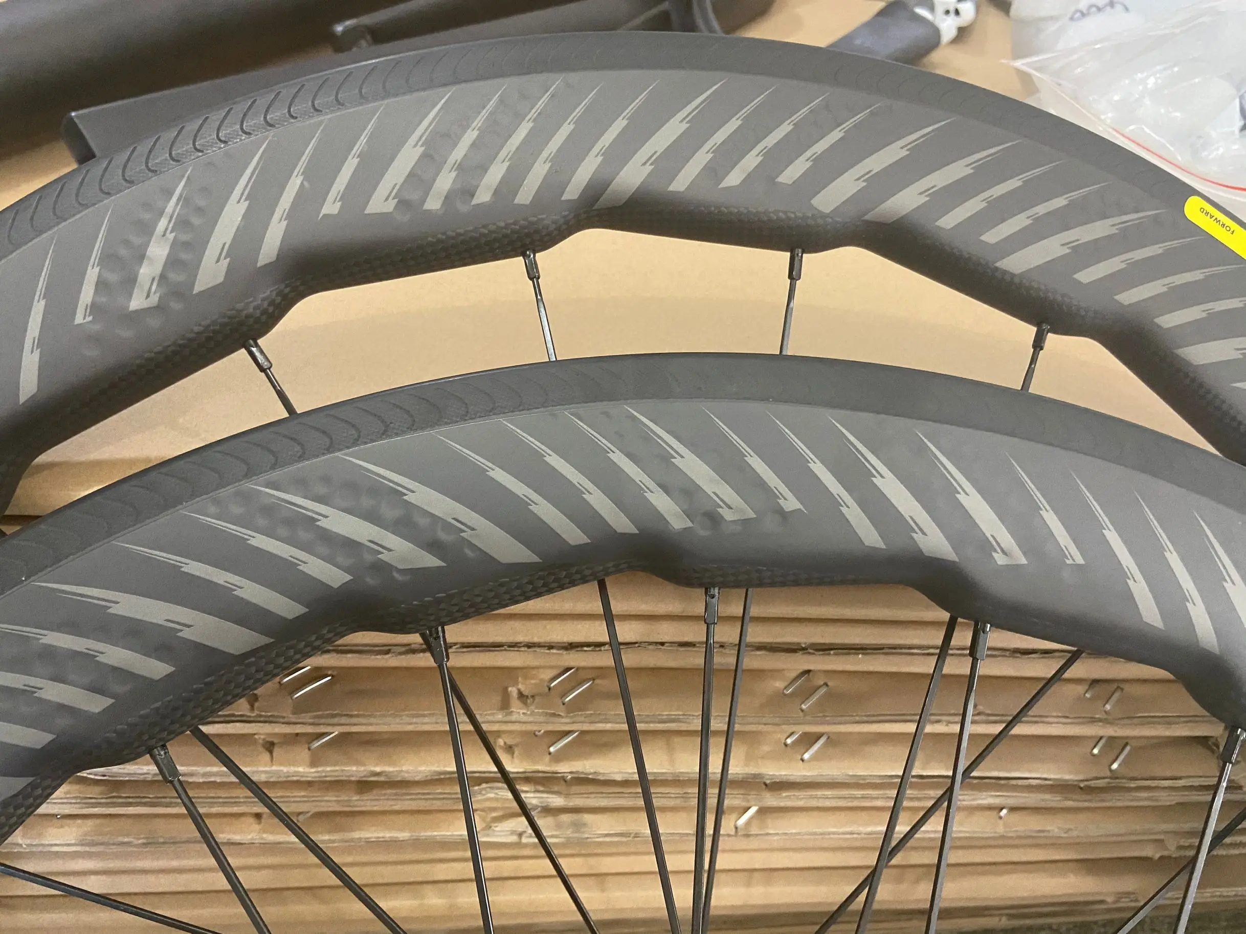 

2021 style carbon bike wheels 58mm 700C clincher 25mm wide dimples surface black bicycle wheels custom logo racing wheelset