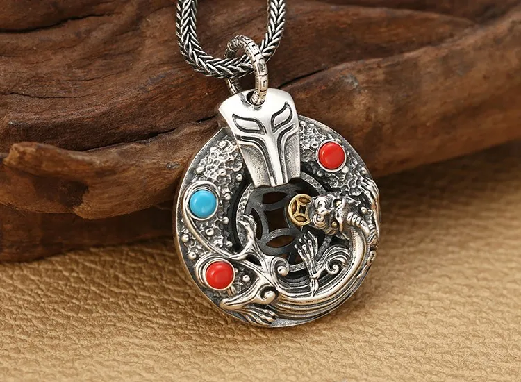 Подвеска в виде безопасной пряжки из тайского серебра 925 пробы инкрустированная