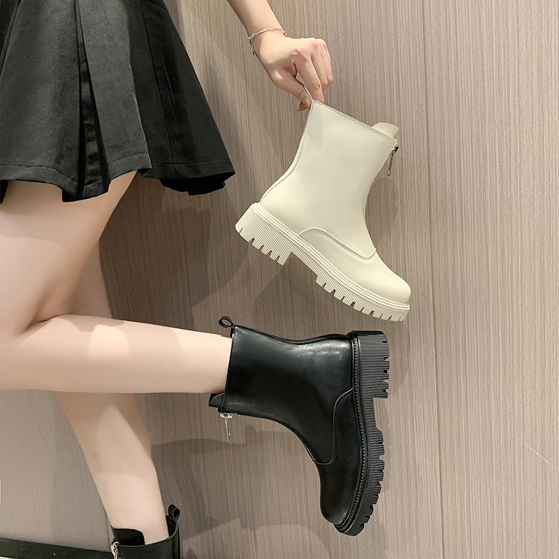 Женские ботинки на массивной платформе однотонные черные или бежевые ботильоны