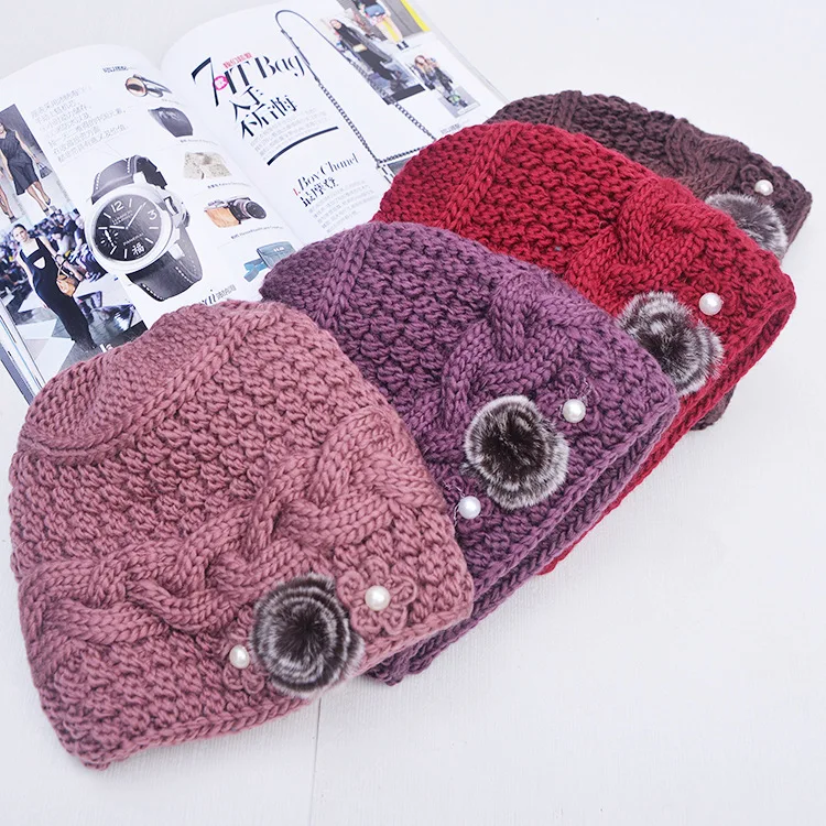 

Middle aged and elderly women's Hat Winter thickened Plush knitted hat old lady outdoor warm flower wool hat