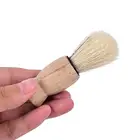 Щетка для бритья бороды с деревянной ручкой