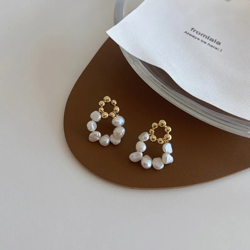 

Korea Vintage Baroque Hollow Natural Freshwater Pearl Circle Earrings For Women Wedding Dating Hypoallergenic Aesthetic Jewelery