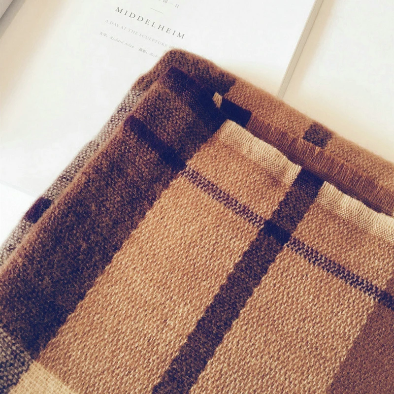 

new comfortable wild thick soft plaid big lady scarf warm couple temperament long fresh simple scarf high quality knit shawl