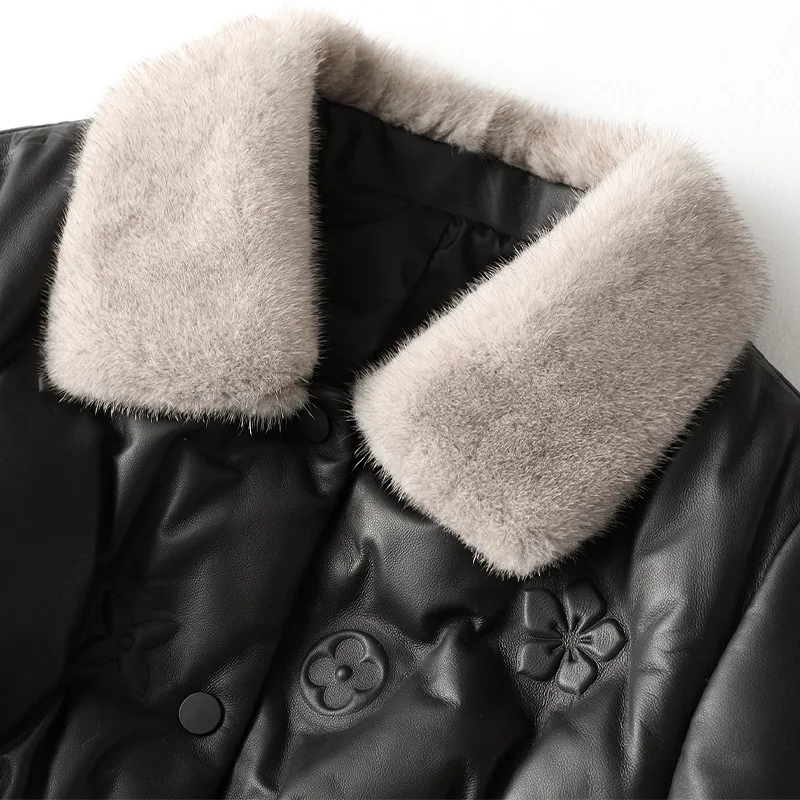 Winter Loose Printing Fashion New Mink Fur Collar Leather Down Jacket Autumn 2021 Women's Classic Sheepskin High-End Black Coat