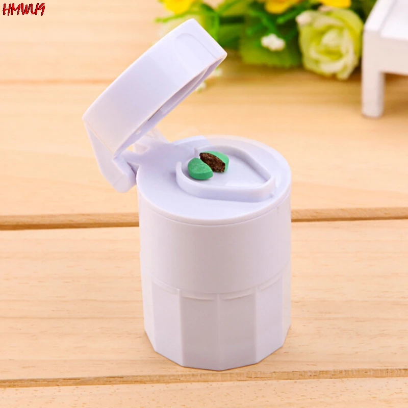 

4 Layer Domestic Powder Tablet Grinder Powder Pill Cutter 4 in 1 Portable Medicine Splitter Box Storage Crusher