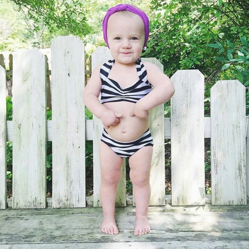 

Одежда для купания для маленьких девочек; Модный Полосатый купальник на бретельках; раздельный пляжный летний купальник